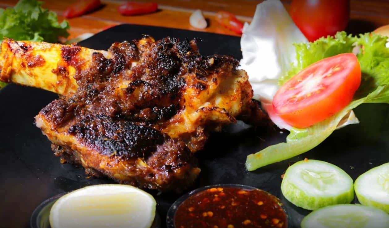 1. Alam Wisata Cimahi, 2. Warung Nasi Ampera, 3. Kafe Kupu-kupu, 4. Ramen Aboy, 5. Dapur Kraton, 6. Mymo Mie Baso Ceker, 7. Warung Rizky, 8. Rumah Makan Kiambang Raya, 9. Hashi Ramen, 10. Kedai Belly Boom