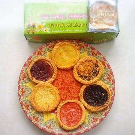 Pie Susu Dhian Pie Susu Bali yang Enak dan Terkenal, 1. Kopi Kintamani, 2. Pia Legong, 3. Salak Bali, 4. Pie Susu, 5. Kacang Disco, 6. Kacang Asin, 7. Nasi Jinggo, 8. Kerupuk Kulit Babi, 9. Kerupuk Ceker, 10. Bagiak Bali