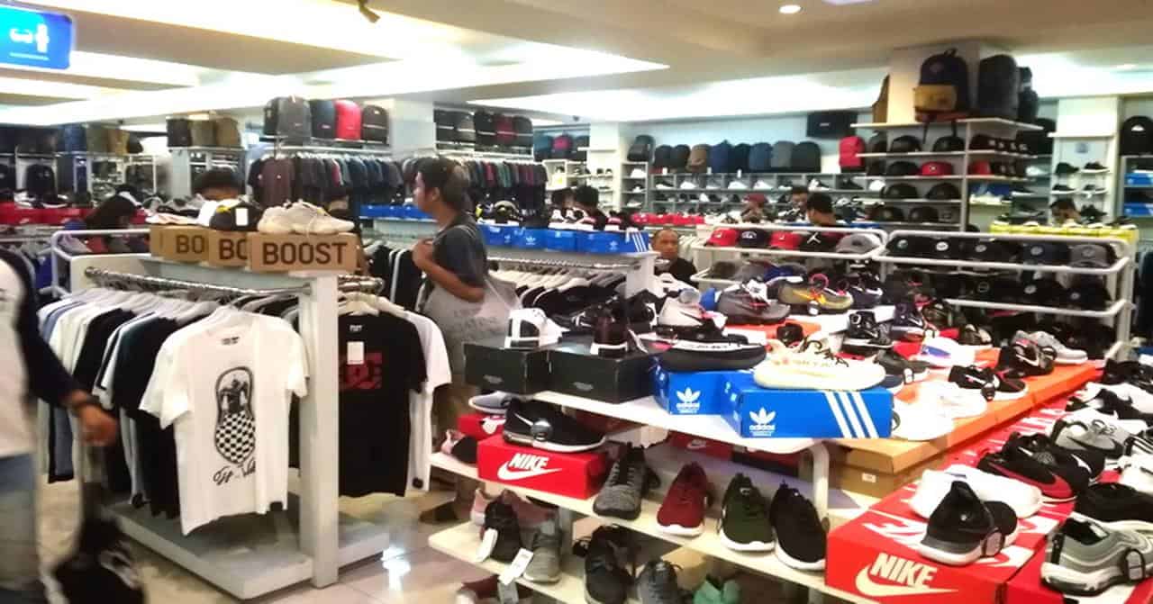 Outlet Blue , 1. Sakola, 2. Jolie Jogja Wirobrajan, 3. Pasar Klithikan Pakuncen, 4. Outlet Blue, 5. Jalan Mataram, 6. Dusun Manding, Bantul, 7. Jalan Malioboro