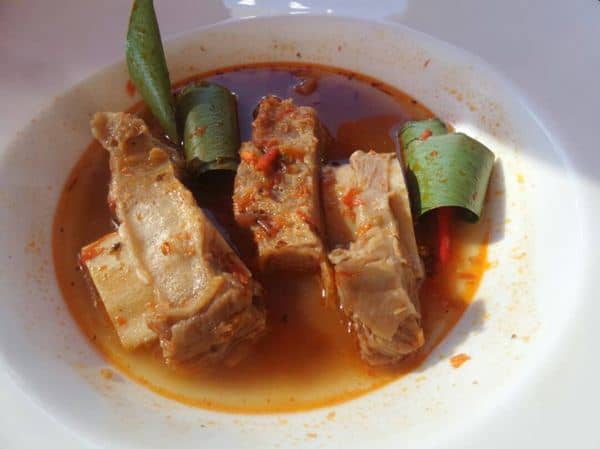 Angeun Lada, 1. Rabeg Banten, 2. Nasi Sumsum, 3. Sate Bandeng, 4. Pecak Bandeng, 5. Kue Pasung Merah, 6. Sate Bebek Cibeber, 7. Balok Manes, 8. Angeun Lada, 9. Laksa Tangerang, 10. Kue Cucur