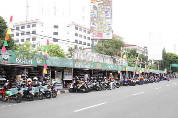 Jalan Mataram Tempat Belanja Sepatu Murah Di Jogja, 1. Sakola, 2. Jolie Jogja Wirobrajan, 3. Pasar Klithikan Pakuncen, 4. Outlet Blue, 5. Jalan Mataram, 6. Dusun Manding, Bantul, 7. Jalan Malioboro