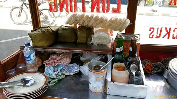 Lontong Kari Pak Dahilin