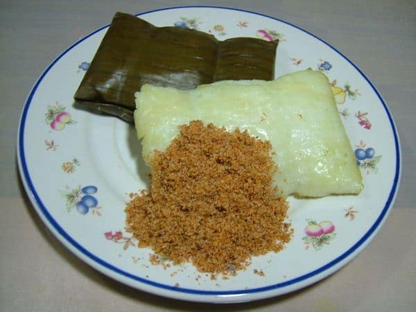 Buras, 1. Sop Saudara, 2. Pallumara, 3. Kapurung, 4. Juku Pallu Ce’la, 5. Mie Titi, 6. Pallubasa, 7. Buras, 8. Gogos, 9. Pisang Epe, 10. Putu Cangkir