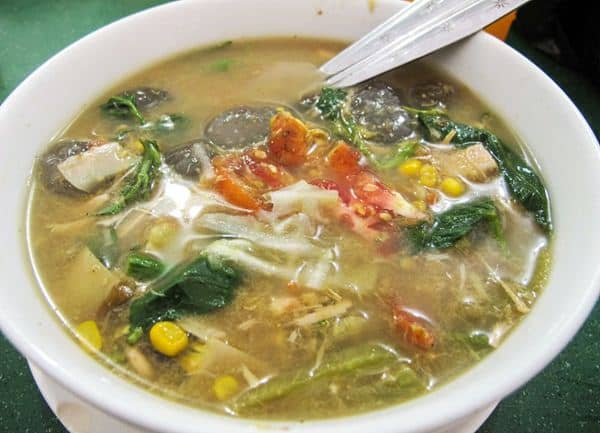 Kapurung, 1. Kerak Sagu, 2. Labia Dange, 3. Kapurung, 4. Sambal Ikan Roa, 5. Uta Kelo, 6. Milu Siram (Binte Biluhita), 7. Kaledo, 8. Duo Sale, 9. Kue Paranggi, 10. Banua Cokelat