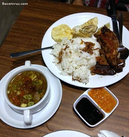 Nasi Sop Buntut