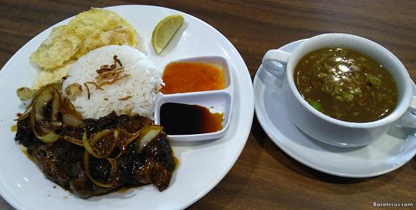 Nasi Sop Buntut di Eat Boss