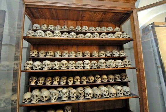 1. Museum Musee Dupuytren, 2. The Vent Haven Ventriloquist Museum-Fort Mitchell, 3. Museum Mummies-Guanajuato, 4. The Museum of Death, 5. Museum Lombroso / Museum of Psychiatry and Criminology, 6. Museum Catacombs, 7. Museum Voodoo, 8. Purgatory Museum