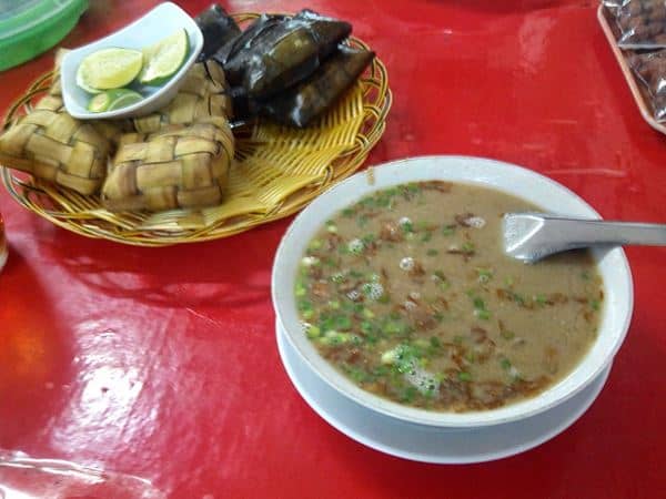 Coto Makassar Ala Maya, 1. Coto Makassar Daeng Kulle, 2. Coto Makassar Daeng Rewa, 3. RM Aroma Makassar (Konro Perak), 4. Coto Makassar Manalagi, 5. Coto Makassar Daeng Mochtar, 6. Coto Makassar Ala Maya, 7. Nasi Kuning Dobo &amp; Coto Makassar