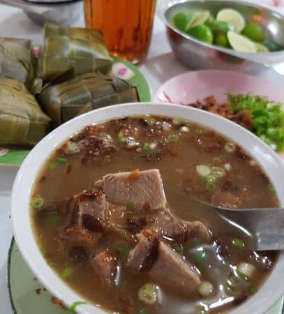 Coto Makassar Manalagi, 1. Coto Makassar Daeng Kulle, 2. Coto Makassar Daeng Rewa, 3. RM Aroma Makassar (Konro Perak), 4. Coto Makassar Manalagi, 5. Coto Makassar Daeng Mochtar, 6. Coto Makassar Ala Maya, 7. Nasi Kuning Dobo &amp; Coto Makassar