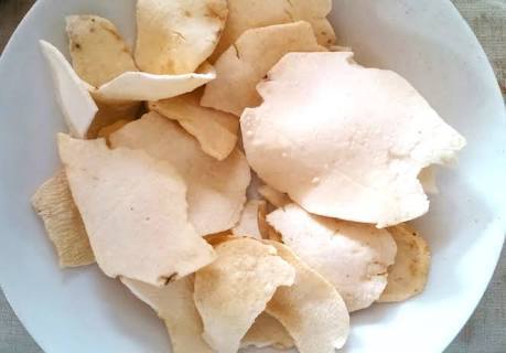 Gadungan, 1. Kue Apem, 2. Serabi, 3. Tahu Gejrot, 4. Kerupuk Melarat, 5. Sate Kentang, 6. Tape Ketan, 7. Rengginang, 8. Kue Gapit, 9. Rarawuan, 10. Gadungan