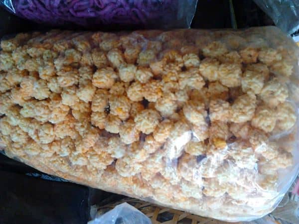 Rengginang, 1. Kue Apem, 2. Serabi, 3. Tahu Gejrot, 4. Kerupuk Melarat, 5. Sate Kentang, 6. Tape Ketan, 7. Rengginang, 8. Kue Gapit, 9. Rarawuan, 10. Gadungan