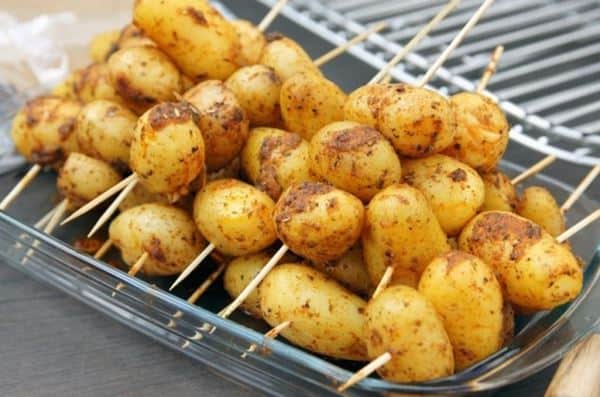 Sate Kentang, 1. Kue Apem, 2. Serabi, 3. Tahu Gejrot, 4. Kerupuk Melarat, 5. Sate Kentang, 6. Tape Ketan, 7. Rengginang, 8. Kue Gapit, 9. Rarawuan, 10. Gadungan