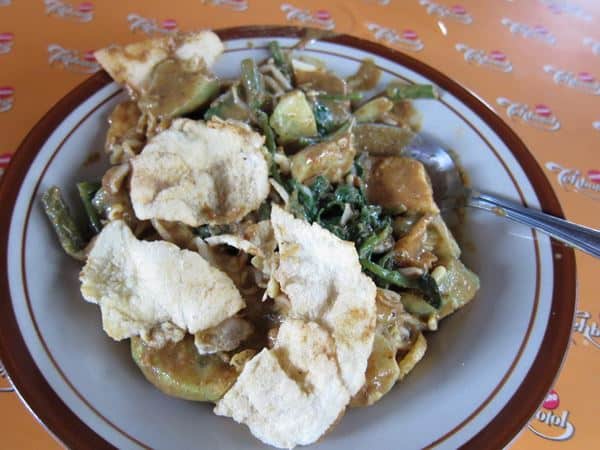 Gado-gado Ampera, 1. Tahu Gejrot Wardi, 2. Empal Gentong Amarta, 3. Nasi Jamblang Ibad Otoy, 4. Tomodachi Steak &amp; Seafood, 5. Bubur M. Toha, 6. Gado-gado Ampera, 7. Bakso Tengkleng Mas Bambang, 8. H. Moel Seafood, 9. Bubur Sop Ayam Mang Kapi, 10. Nasi Lengko Haji Barno
