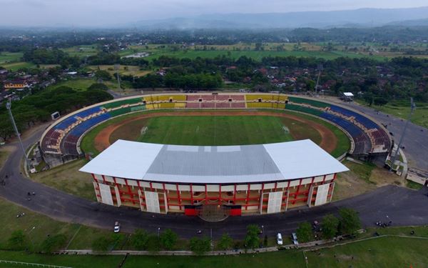 Stadion Sultan Agung, 1. Stadion Maguwoharjo, 2. Kawasan Gedung Grha Sabha Pramana UGM, 3. Stadion Sultan Agung, 4. Embung Tambakboyo, 5. Lapangan Denggung Sleman, 6. Alun-alun Kidul Yogyakarta, 7. Alun-alun Lor Yogyakarta, 8. Stadion Mandala Krida, 9. Jogging Track Jatisarono, 10. Jogja Expo Center