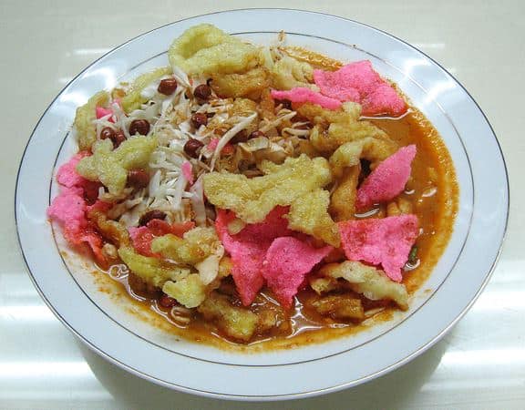 Asinan Betawi H. Mansyur, 1. Nasi Goreng Kambing Kebon Sirih, 2. Ragusa Es Italia, 3. Roti Bakar Eddy, 4. Bakmi Gang Kelinci, 5. Asinan Betawi H. Mansyur, 6. Soto Betawi Haji Husen, 7. Mie Ayam Gondangdia, 8. Restoran Trio, 9. Bubur Ayam Cikini H.R. Suleman, 10. Soto Betawi H. Ma’ruf