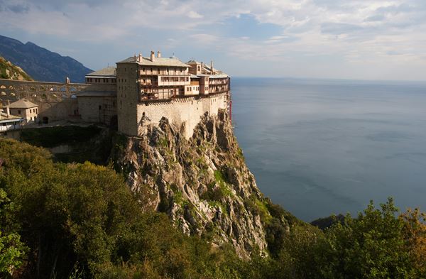 Gunung Athos, 1. Santorini, 2. Mykonos, 3. Parthenon, 4. Karpathos, 5. Delphi Stone Theatre, 6. Athena, 7. Andros, 8. Rodos, 9. Kreta, 10. Gunung Athos