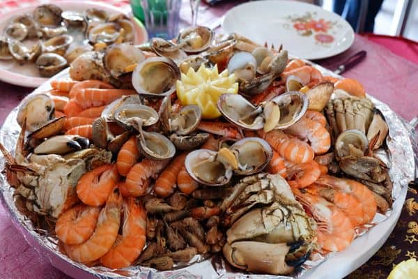 Greek Seafood, 1. Moussaka, 2. Fasolatha, 3. Roti Pita, 4. Souvlaki, 5. Spanakopita, 6. Koulouri, 7. Greek Seafood, 8. Greek Burito, 9. Keju Feta, 10. Portokalopita