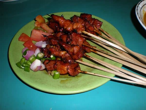 Sate Kiloan SMS, 1. Gubug Udang Situ Cibubur, 2. Telaga Seafood Restaurant, 3. Sate Kiloan SMS, 4. Teras Rimbun, 5. Soto Betawi Bang Udin, 6. Umaku Sushi, 7. Pecel Pincuk Bu Ida, 8. Terminal Ketan Cak Gandut, 9. RM Ibu Haji, 10. Ikan Bakar 1000 Pulau