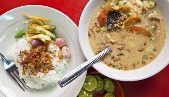 Soto Betawi Bang Udin, 1. Gubug Udang Situ Cibubur, 2. Telaga Seafood Restaurant, 3. Sate Kiloan SMS, 4. Teras Rimbun, 5. Soto Betawi Bang Udin, 6. Umaku Sushi, 7. Pecel Pincuk Bu Ida, 8. Terminal Ketan Cak Gandut, 9. RM Ibu Haji, 10. Ikan Bakar 1000 Pulau