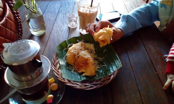 Terminal Ketan Cak Gandut, 1. Gubug Udang Situ Cibubur, 2. Telaga Seafood Restaurant, 3. Sate Kiloan SMS, 4. Teras Rimbun, 5. Soto Betawi Bang Udin, 6. Umaku Sushi, 7. Pecel Pincuk Bu Ida, 8. Terminal Ketan Cak Gandut, 9. RM Ibu Haji, 10. Ikan Bakar 1000 Pulau