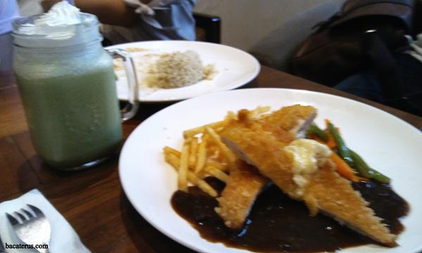 Chicken Cordon Bleu (37K)