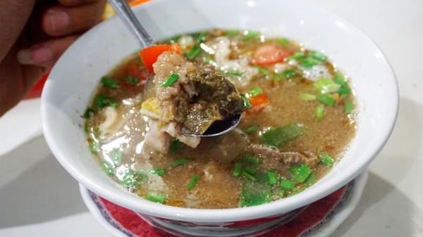 Empal Gentong Amarta, 1. Empal Gentong H. Apud, 2. Empal Gentong Amarta, 3. Empal Gentong Krucuk, 4. Empal Gentong Bu Darma, 5. Empal Gentong Hj. Dian, 6. Empal Dengkil Mang Kojek, 7. Empal Gentong H. Nas, 8. Empal Gentong Tulang Muda Pak Oman, 9. Empal Gentong Zambrud Mas Teguh, 10. Empal Gentong Mang Darma