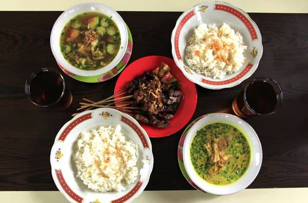 Empal Gentong Krucuk, 1. Empal Gentong H. Apud, 2. Empal Gentong Amarta, 3. Empal Gentong Krucuk, 4. Empal Gentong Bu Darma, 5. Empal Gentong Hj. Dian, 6. Empal Dengkil Mang Kojek, 7. Empal Gentong H. Nas, 8. Empal Gentong Tulang Muda Pak Oman, 9. Empal Gentong Zambrud Mas Teguh, 10. Empal Gentong Mang Darma