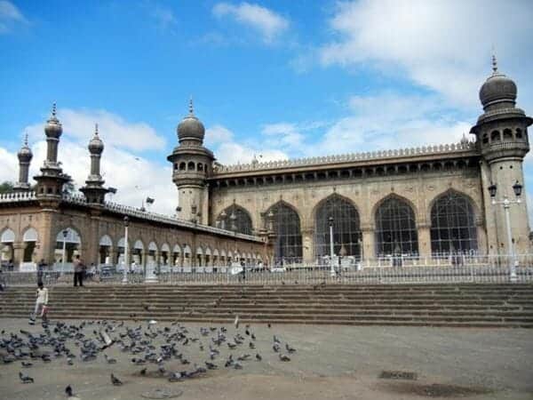 Mecca Masjid, 1. Taj Mahal, 2. Hawa Mahal, 3. Amer Fort, 4. Agra Fort, 5. Mecca Masjid, 6. Mehrangarh, 7. Akshardham, 8. Harmandir Sahib, 9. Shimla, 10. Ladakh