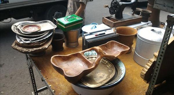 Pasar Loak Barang Bekas Astana Anyar, 1. Pasar Kosambi, 2. Pasar Ciroyom, 3. Pasar Caringin, 4. Pasar Malam Jamika, 5. Pasar Tradisional Simpang Dago, 6. Pasar Malam Parongpong, 7. Pasar Lilin, 8. Pasar Tegalega, 9. Pasar Loak Barang Bekas Astana Anyar, 10. Pasar Sederhana