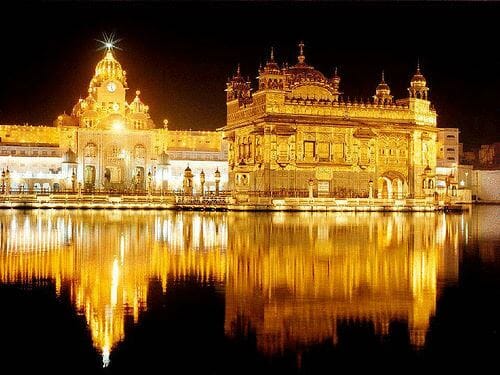 Harmandir Sahib, 1. Taj Mahal, 2. Hawa Mahal, 3. Amer Fort, 4. Agra Fort, 5. Mecca Masjid, 6. Mehrangarh, 7. Akshardham, 8. Harmandir Sahib, 9. Shimla, 10. Ladakh