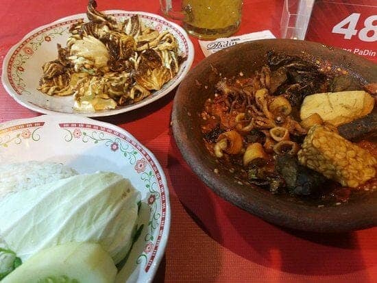 Padin Bu Dewi Achmad, 1. Penyetan Bang Ali, 2. Depot Ai Doho, 3. Sego Sambel Mbak Noer, 4. Depot Gito, 5. Warung Bu Kris, 6. Spesial Belut Surabaya H. Poer, 7. Padin Bu Dewi Achmad, 8. Warung Leko, 9. Pecel Lele Cak Di Nganjuk