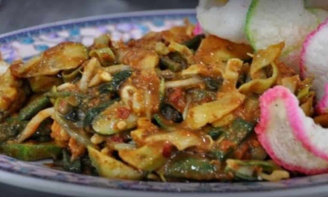 lotek cihapit ibu siti, 1. Lotek Mahmud, 2. Lotek Kalipah Apo, 3. Warung Lotek Macan, 4. Gado-gado Tengku Angkasa, 5. Lotek Ramdhan, 6. Lotek Ma Umah, 7. Lotek &amp; Es Cendol Alkateri, 8. Lotek Kalijati, 9. Lotek Cihapit Ibu Siti, 10. Lotek Tjihapit