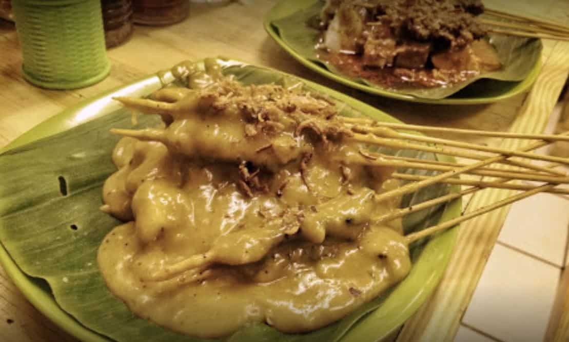 sate padang inyiak datuak, 1. Restoran Sederhana, 2. Rumah Makan Padang Bu Mus, 3. Sate Padang MJ, 4. Sate Padang Inyiak Datuak Cabang Bukittinggi, 5. Sate Padang Serasi, 6. Sate Padang Badano, 7. Sate Padang Pak Datuk, 8. Sate Padang Turangga, 9. Sate Padang Khas Dangung-Dangung, 10. Sate Padang Jaso Kawan
