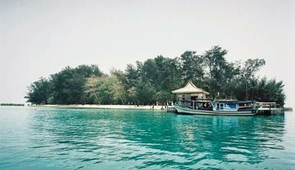 Pulau Semak Daun, 1. Pulau Macan, 2. Pulau Ayer, 3. Pulau Bira, 4. Pulau Putri, 5. Pulau Pari, 6. Pulau Onrust, 7. Pulau Semak Daun, 8. Pulau Tidung, 9. Pulau Perak, 10. Pulau Sepa
