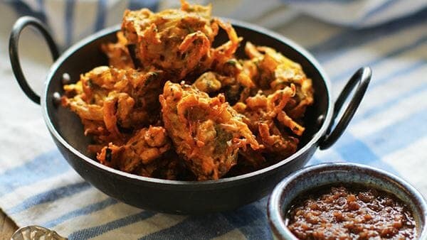 Pakora, 1. Ayam Tandoori, 2. Biryani, 4. Tikka Masala, 6. Kati Roll, 7. Papri Chaat, 8. Pakora, 9. Butter Chicken, 10. Malai Kofta