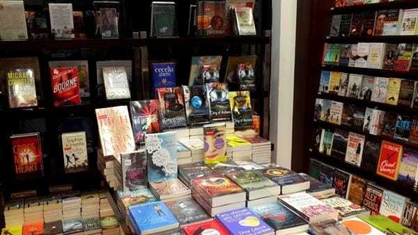 1. Taman Pintar Book Store, 2. Kebun Bibi, 3. The Lucky Boomerang Bookshop, 4. Social Agency Baru, 5. Kios Buku Terban, 6. Toko Buku Tiga Serangkai, 7. Toko Buku Raja Murah, 8. Toko Buku Menara Kudus, 9. Periplus, 10. Gramedia