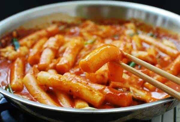 1. Bulgogi, 2. Bibimbap, 3. Tteokbokki, 4. Kimbab, 5. Samgyetang, 6. Jajangmyeon, 7. Eomuk, 8. Hotteok, 9. Bungeoppang, 10. Jjimdak