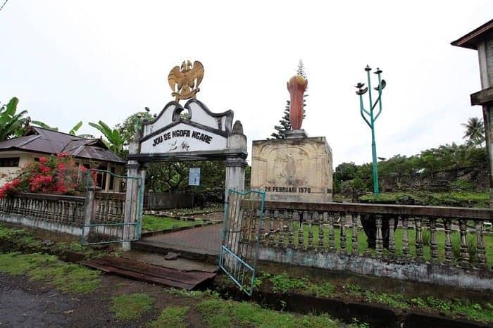 Benteng Kastela, 1. Pantai Sulamadaha, 2. Pantai Bobane Ici, 3. Danau Tolire, 4. Benteng Kastela