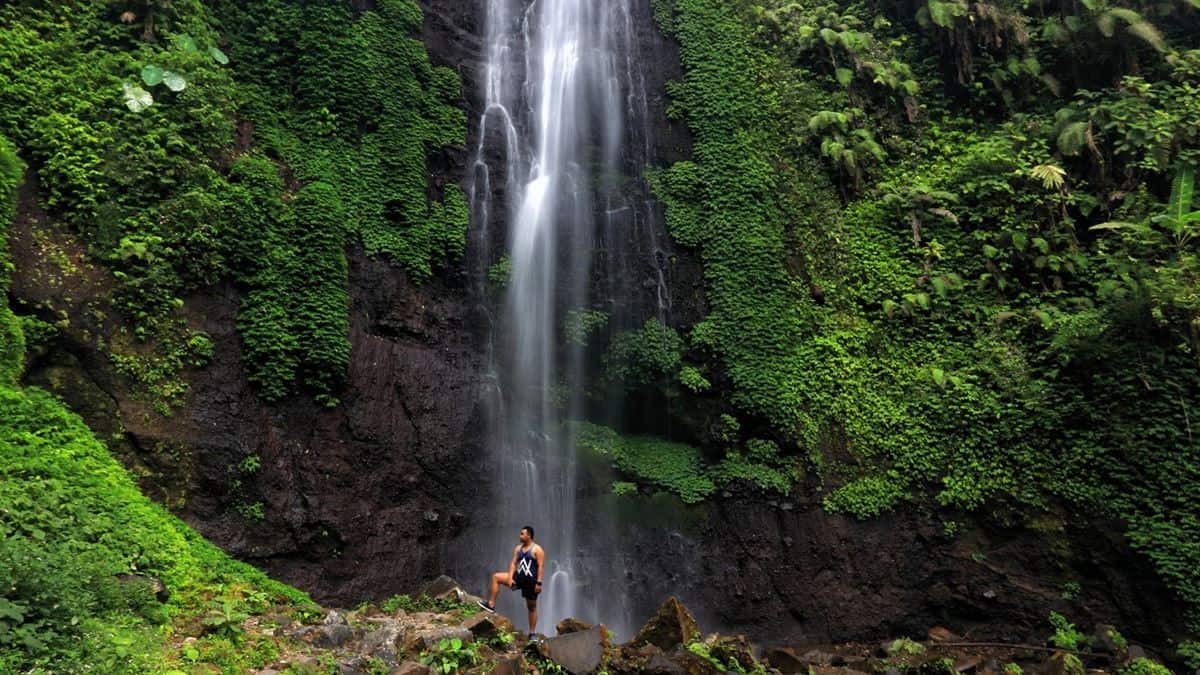 Curug Cibereum, 1. Curug Citambur, 2. Curug Dadali, 3. Curug Cikondang, 4. Curug Cibeureum, 5. Curug Dengdeng, 6. Curug Ciastana, 7. Curug Ngebul, 8. Curug Ciismun, 9. Curug Kubang, 10. Curug Walanda