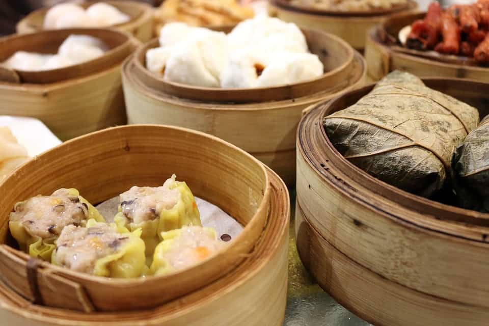 Dim Sum, 1. Makanan Lokal, 2. Makanan di Hawker Center, 3. Makanan Cepat Saji, 4. Makanan di Kafe Wisata atau Restoran, 5. Aneka Dim Sum