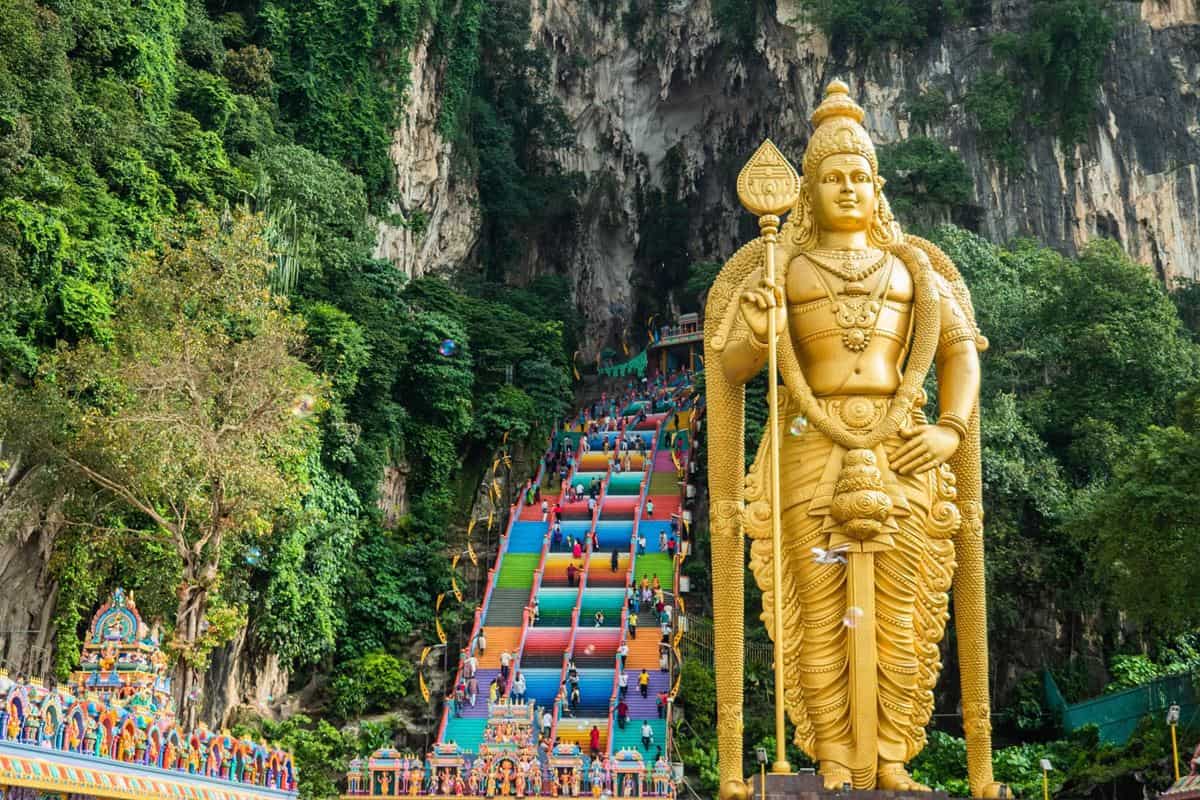 Gua Batu, 1. Kepulauan Perhentian, 2. Melaka, 3. Penang, 4. Lembah Danum, Sabah, 5. Taman Nasional Taman Negara, 6. Tanah Tinggi Cameron, 7. Kuala Kangsar, 8. Gua Batu, Selangor