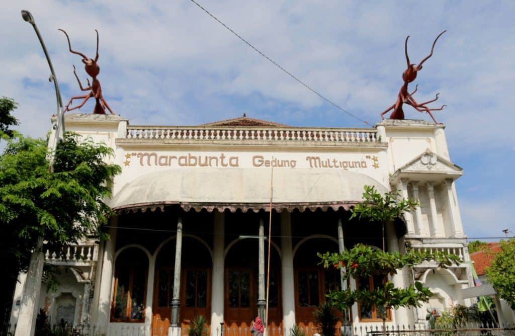 Gedung Marabunta, 1. Masjid Kauman Semarang, 2. Lawang Sewu, 3. Kantor Pos Besar Semarang, 4. Kota Lama Semarang, 5. Klenteng Sam Poo Kong, 6. Gereja Blenduk, 7. Gedung Kesenian Sobokartti, 8. Gedung Marba, 9. Gedung Marabunta, 10. Masjid Layur Semarang
