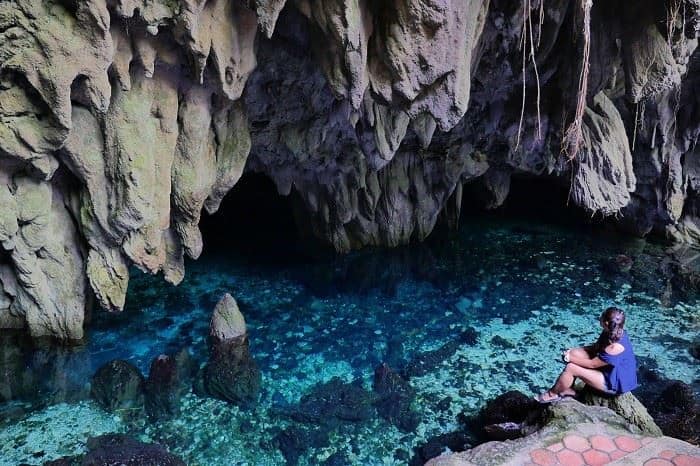 Goa Hawang, 1. Pulau Molana, 2. Benteng Amsterdam Hila, 3. Pantai Pintu Kota, 4. Goa Hawang