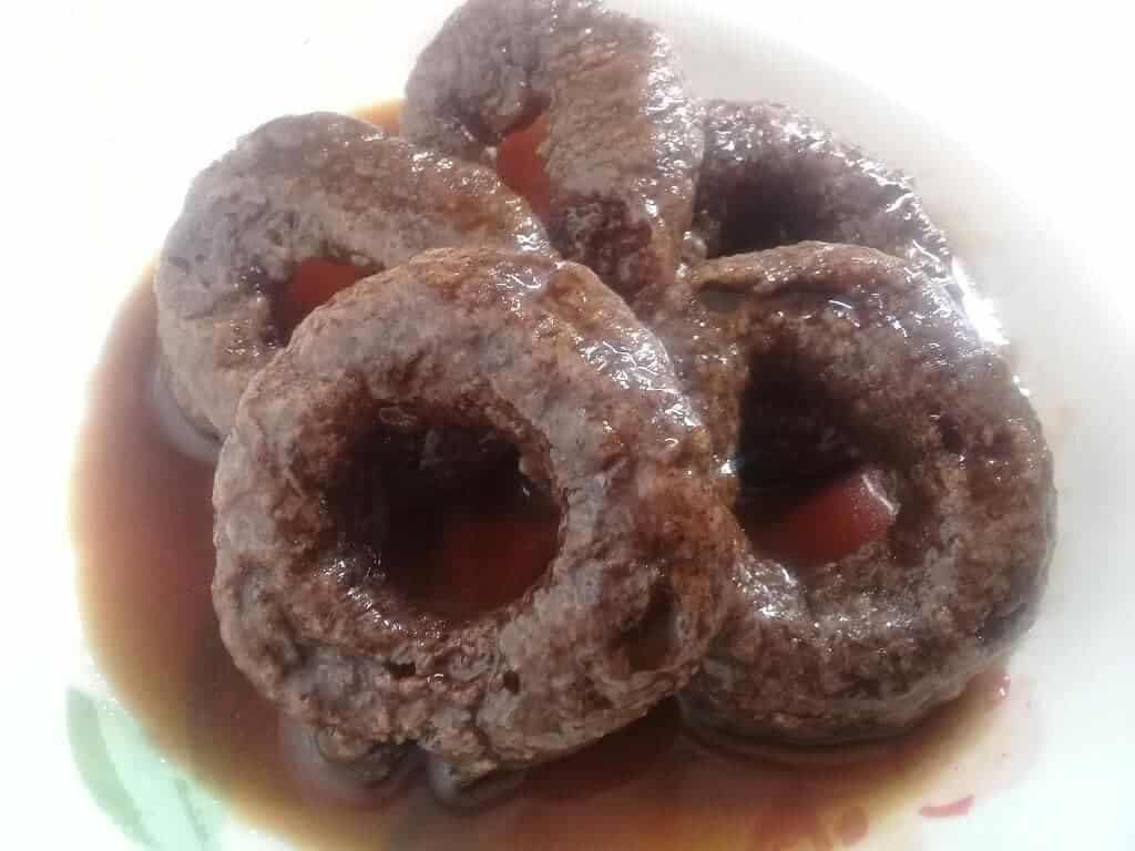 Kue Jalabia, 1. Bandeng Rorod, 2. Kue Biji Ketapang, 3. Kue Duit, 4. Kue Akar Kelapa, 5. Kue Kembang Goyang Wijen, 6. Kue Dongkal, 7. Kue Rangi, 8. Kue Jalabia