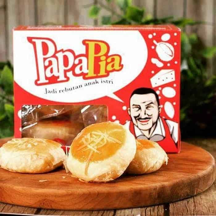 Papapia, 1. Talas Bogor, 2. Asinan Khas Bogor, 3. Papapia, 4. Bika Bogor, 5. Roti Unyil, 6. Strudel Bogor, 7. Lapis Talas, 8. Keripik Talas, 9. Pie Talas, 10. Makaroni Panggang