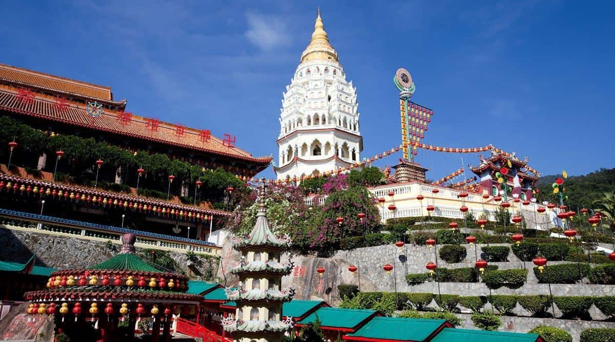 Penang, 1. Kepulauan Perhentian, 2. Melaka, 3. Penang, 4. Lembah Danum, Sabah, 5. Taman Nasional Taman Negara, 6. Tanah Tinggi Cameron, 7. Kuala Kangsar, 8. Gua Batu, Selangor