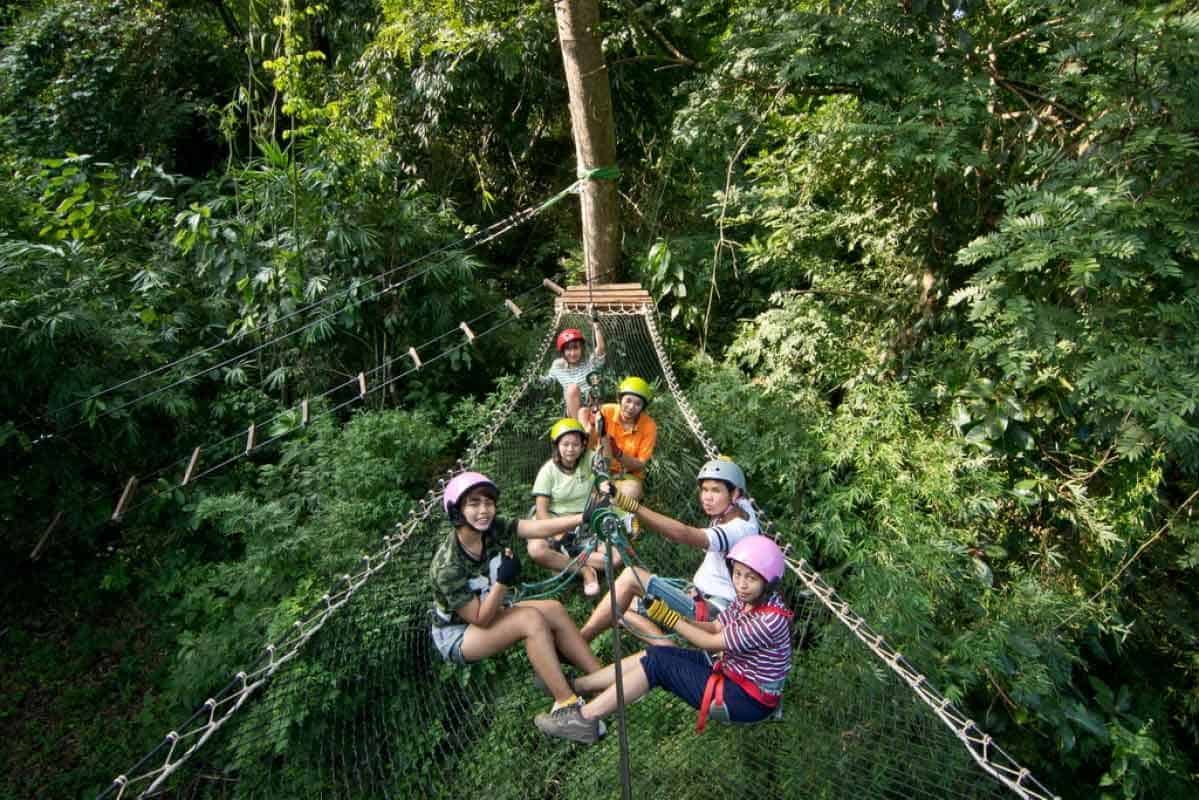 Taman TreeTop Adventure, 1. Kebun Raya Tropis Nong Nooch, 2. Sanctuary of Truth, 3. Wat Phra Khao Yai, 4. Taman TreeTop Adventure, 5. Four Regions Floating Market, 6. Koh Larn (Pulau Karang), 7. Wat Yansangwararam, 8. Pantai Pattaya