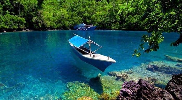 antai Sulamadaha, 1. Pantai Sulamadaha, 2. Pantai Bobane Ici, 3. Danau Tolire, 4. Benteng Kastela