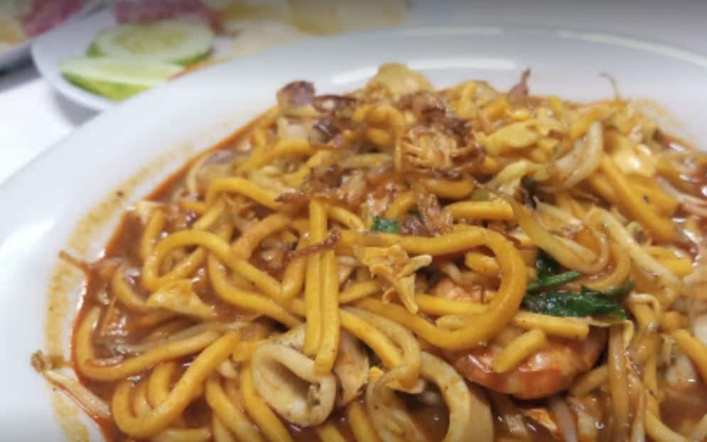 jamboe aceh, 1. Kedai Aceh Cie Rasa Loom, 2. Waroeng Atjeh, 3. Dapur Aceh Bang Faisal, 4. Jamboe Aceh, 5. Mie Aceh Sigli Jaya, 6. Mie Aceh Ayah, 7. Kedai Aceh Peukan Biluy, 8. Kedai Mie Kopi Aceh, 9. Waroeng Aceh Armed, 10. Mie Aceh Seulawah