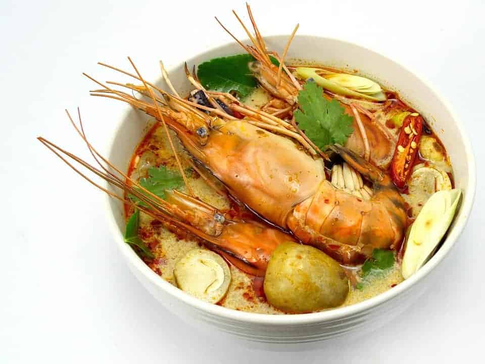 tom yum goong, 1. Makanan di Kawasan Khao San Road, 2. Makanan Populer Thailand, 3. Makanan Street Food, 4. Makanan di Restoran, 5. Makanan Cepat Saji